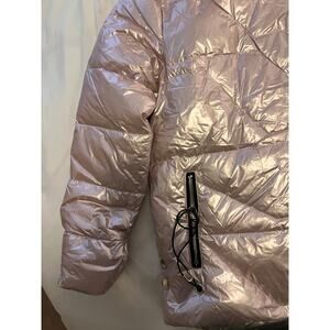 Winter jacket in metallic very light pink